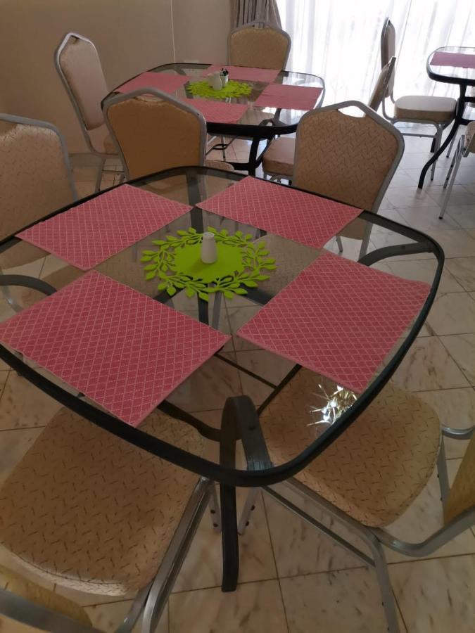 Pentagon Guesthouse Bloemfontein Bagian luar foto