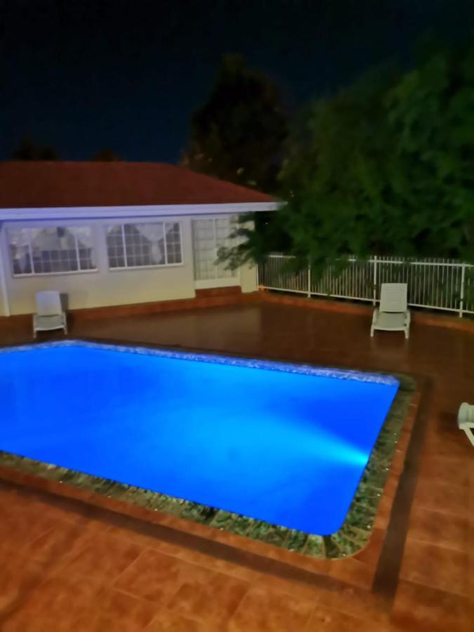 Pentagon Guesthouse Bloemfontein Bagian luar foto