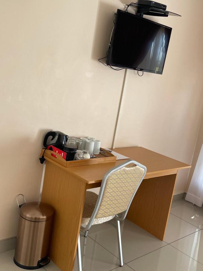 Pentagon Guesthouse Bloemfontein Bagian luar foto