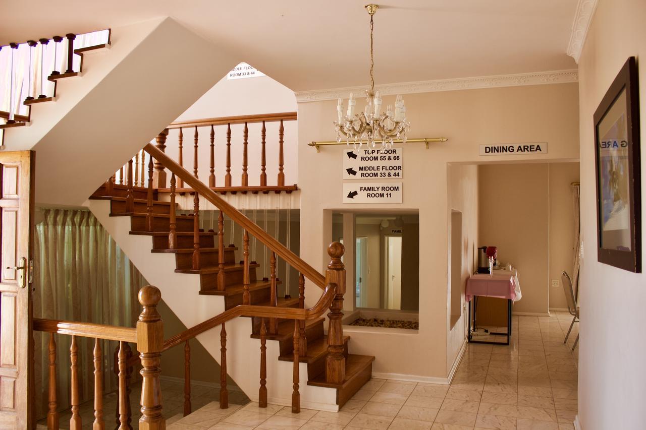 Pentagon Guesthouse Bloemfontein Bagian luar foto