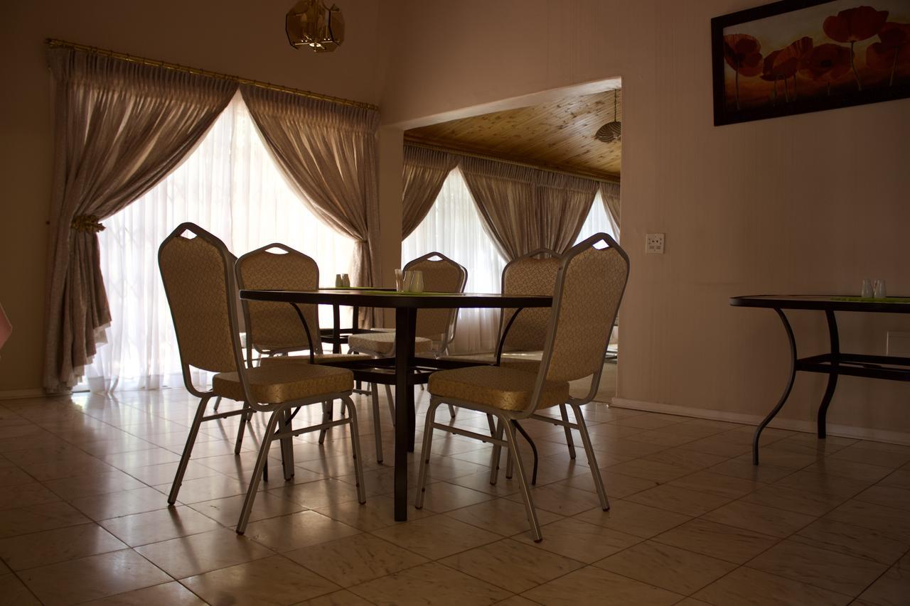 Pentagon Guesthouse Bloemfontein Bagian luar foto